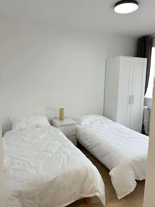 Spacious Near Carre De Baudouin Bua アパート パリ
